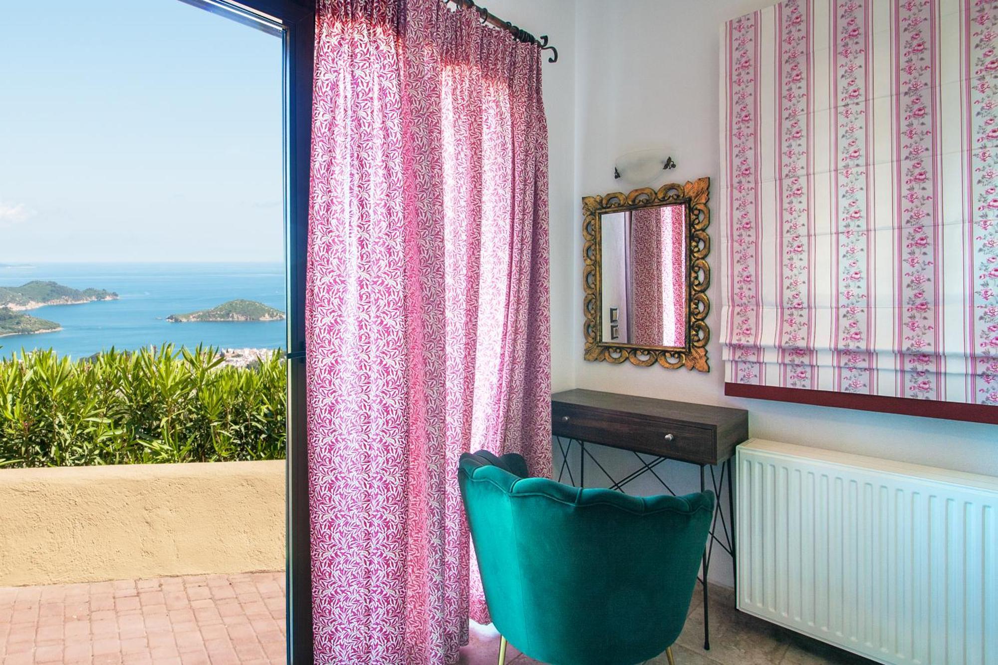 Fotini Villa